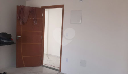 Apartamento à venda com 2 quartos, sendo 1 suíte,  em Parada Inglesa, São Paulo, SP