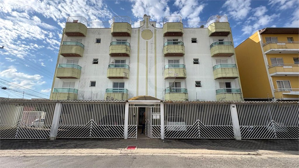 Apartamento à venda com 2 quartos, sendo 1 suíte,  em Jardim Simus, Sorocaba, SP