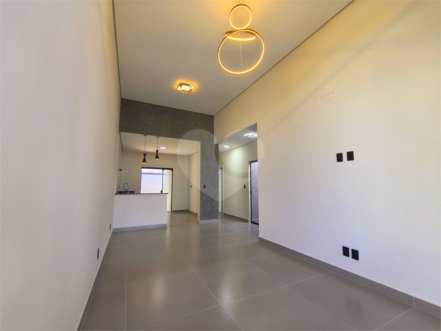 Casa à venda com 3 quartos, sendo 1 suíte, no condomínio Horto Florestal Villagio, Sorocaba - SP