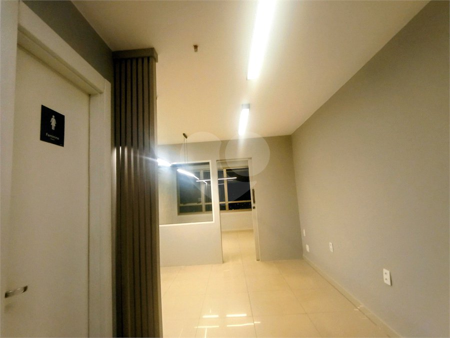 Sala para alugar em Del Castilho, Rio de Janeiro, RJ