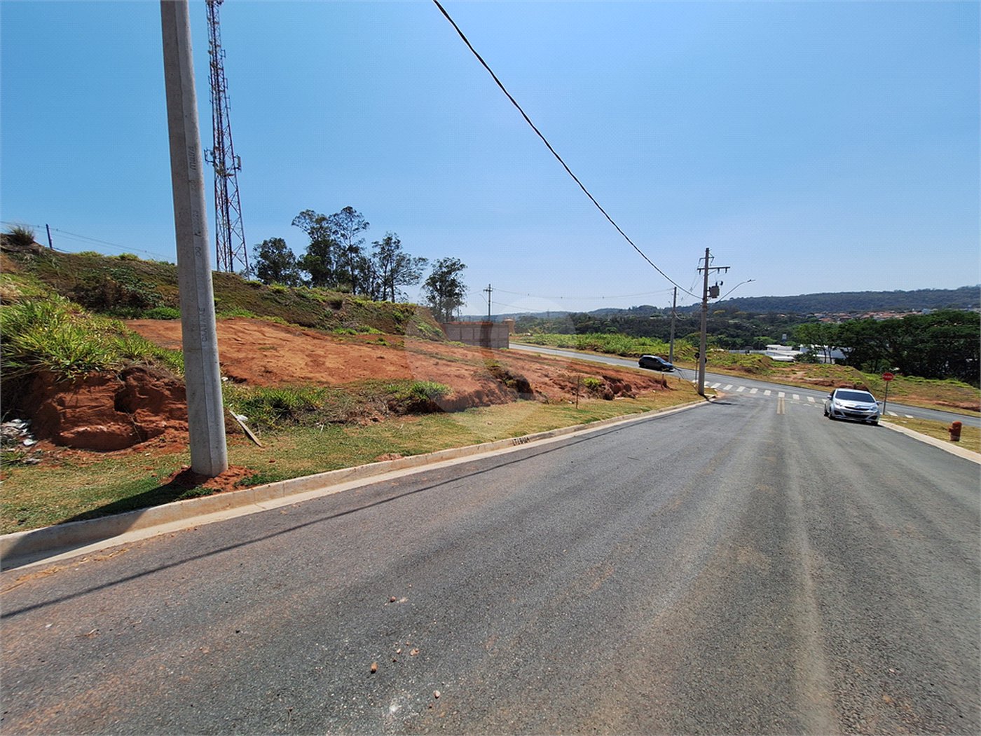 Terreno à venda no condomínio Comercial Independência, Vinhedo - SP
