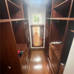 Casa à venda ou para alugar com 4 quartos, sendo 2 suítes, no condomínio Lago Azul, Araçoiaba da Serra - SP