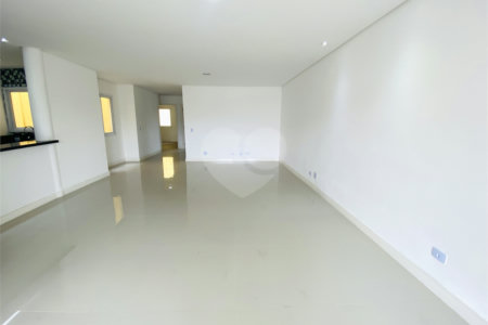 Apartamento para alugar com 3 quartos, sendo 1 suíte, em Baeta Neves, São Bernardo do Campo, SP