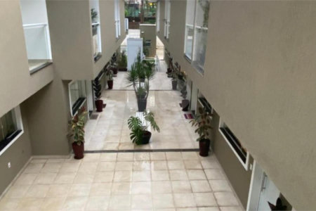 Casa à venda com 3 quartos, sendo 1 suíte, no condomínio Garden Village, São Paulo - SP