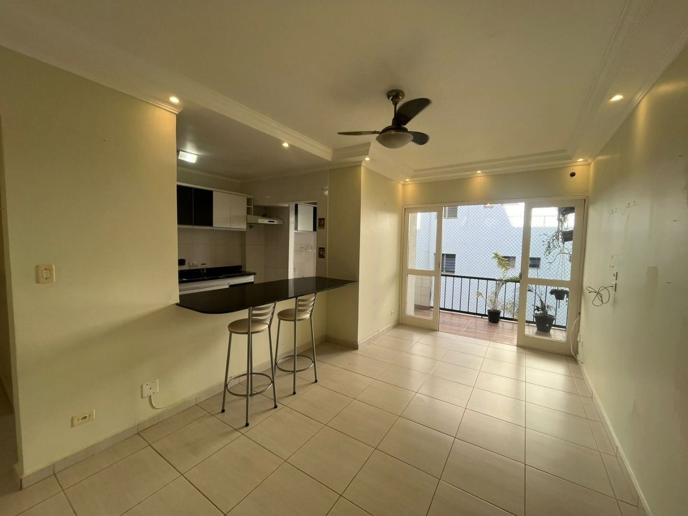 Apartamento à venda, 69 m² por R$ 320.000,00 - Loteamento João Batista Julião - Guarujá/SP