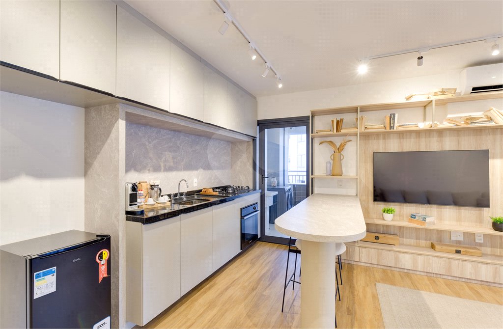 Apartamento à venda com 3 quartos, sendo 1 suíte, em Jardim Marajoara, São Paulo, SP
