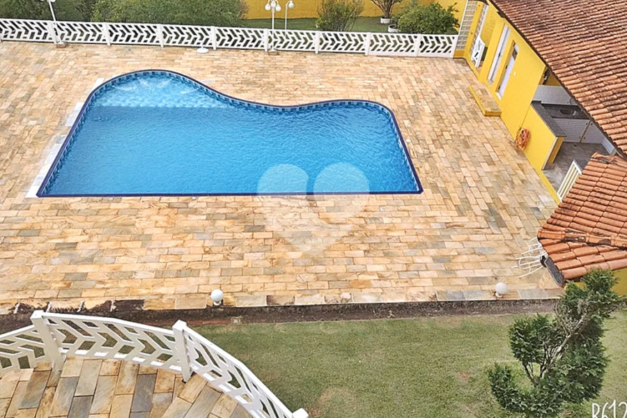 Casa à venda com 4 quartos, sendo 3 suítes, em Luiz Fagundes, Mairiporã, SP
