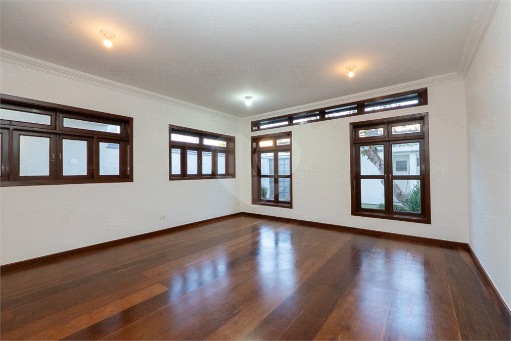 Casa de Vila à venda com 3 quartos, sendo 1 suíte, em Planalto Paulista, São Paulo, SP