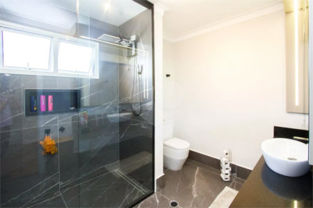 Sobrado à venda com 4 quartos, sendo 1 suíte, em Chácara Santo Antônio (zona Sul), São Paulo, SP