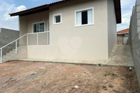 Casa à venda com 2 quartos, sendo 1 suíte, em Vila Vilma (mailasqui), São Roque, SP