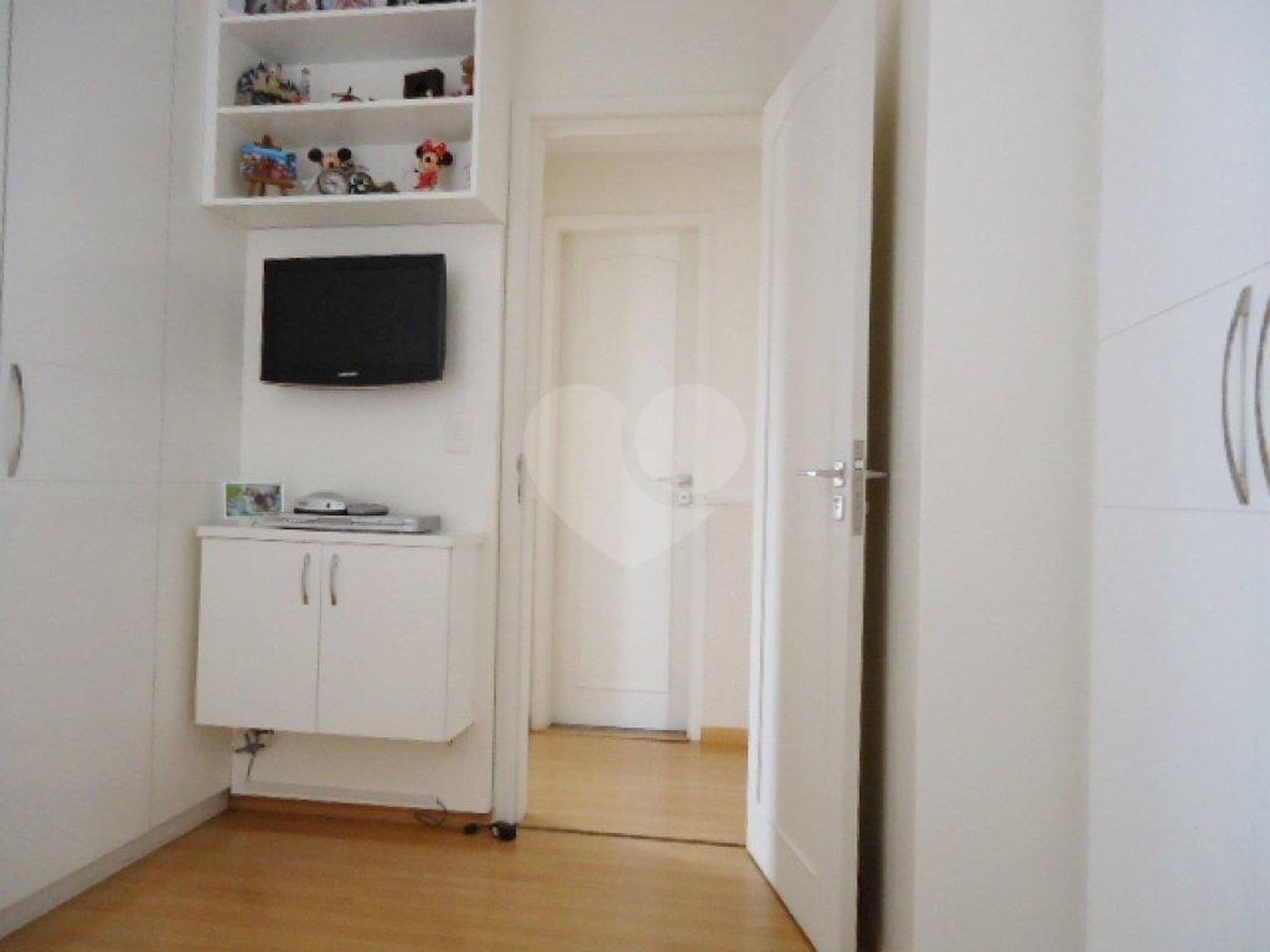 Apartamento à venda com 3 quartos, sendo 1 suíte, em Vila Guilherme, São Paulo, SP