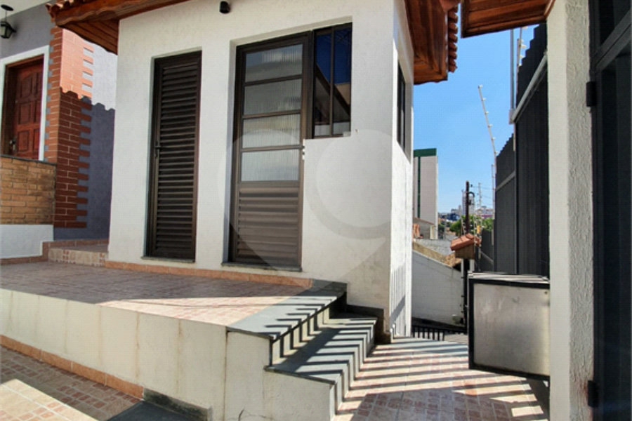 Casa à venda com 3 quartos, sendo 1 suíte, no condomínio Res Azaléias, São Paulo - SP