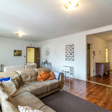 Casa Térrea à venda com 4 quartos, sendo 1 suíte, em Parque Jabaquara, São Paulo, SP