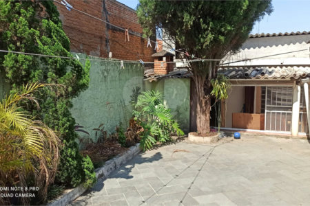 Casa à venda com 6 quartos em Jardim Oriental, São Paulo, SP
