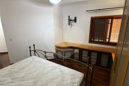 Casa à venda com 4 quartos, sendo 2 suítes,  no condomínio Arujá 5, Arujá - SP