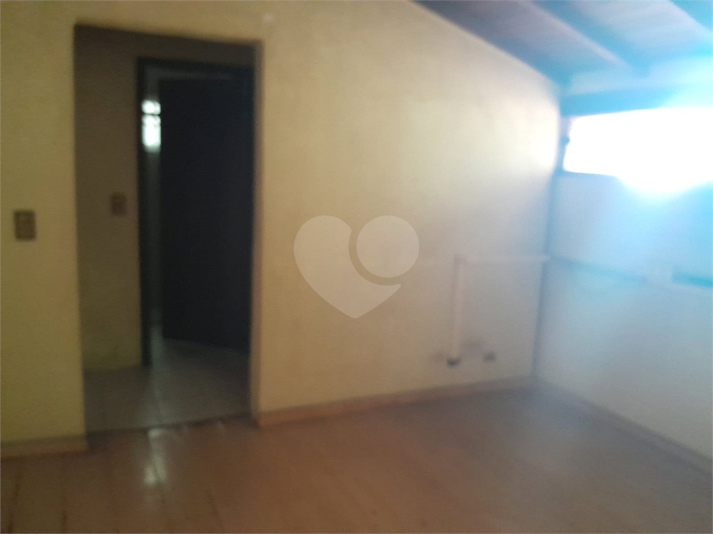 Casa à venda com 3 quartos, sendo 1 suíte, no condomínio Sausalito, Mairiporã - SP