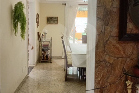 Casa à venda com 4 quartos, sendo 2 suítes, no condomínio Canamari, São Paulo - SP