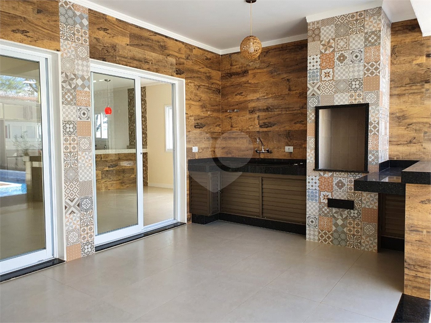 Casa à venda com 3 suítes no condomínio Porto Atibaia, Atibaia - SP