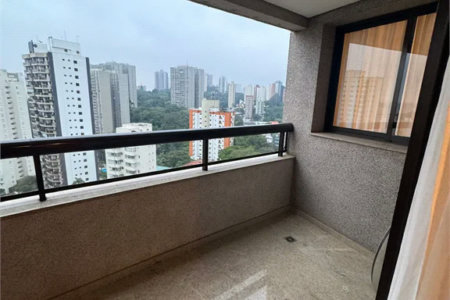 Apartamento à venda com 3 suítes em Vila Suzana, São Paulo, SP
