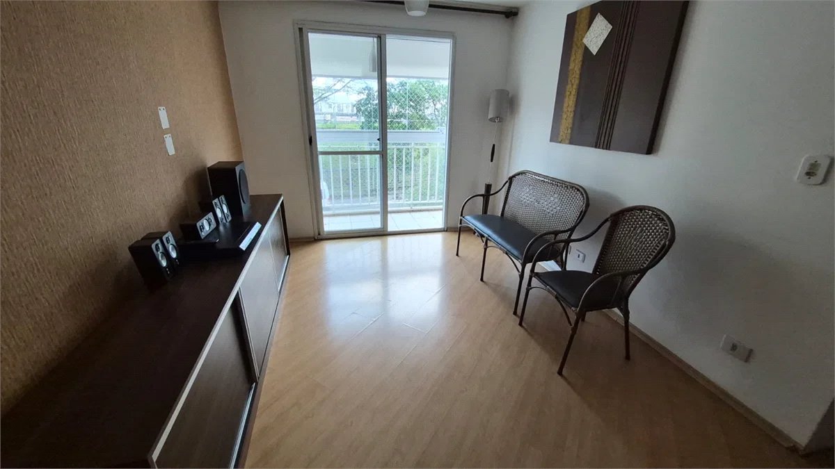 Apartamento à venda com 3 quartos, sendo 1 suíte, em Vila Campestre, São Paulo, SP