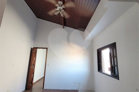 Sobrado à venda com 3 quartos, sendo 1 suíte,  em Jardim Ana Rosa, Suzano, SP
