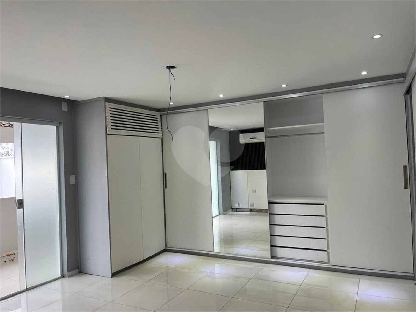 Casa à venda com 4 suítes no condomínio Pedra Mar, Rio de Janeiro - RJ