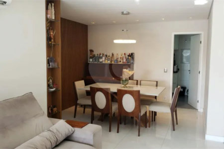Apartamento à venda com 3 suítes em Vila Alexandria, São Paulo, SP