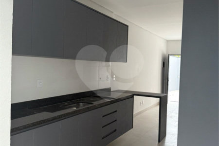 Casa à venda com 3 quartos, sendo 1 suíte,  em Jardim das Bandeiras, Mogi das Cruzes, SP