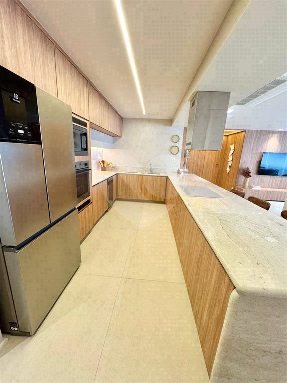 Apartamento à venda com 3 suítes em Jardim das Acácias, São Paulo, SP