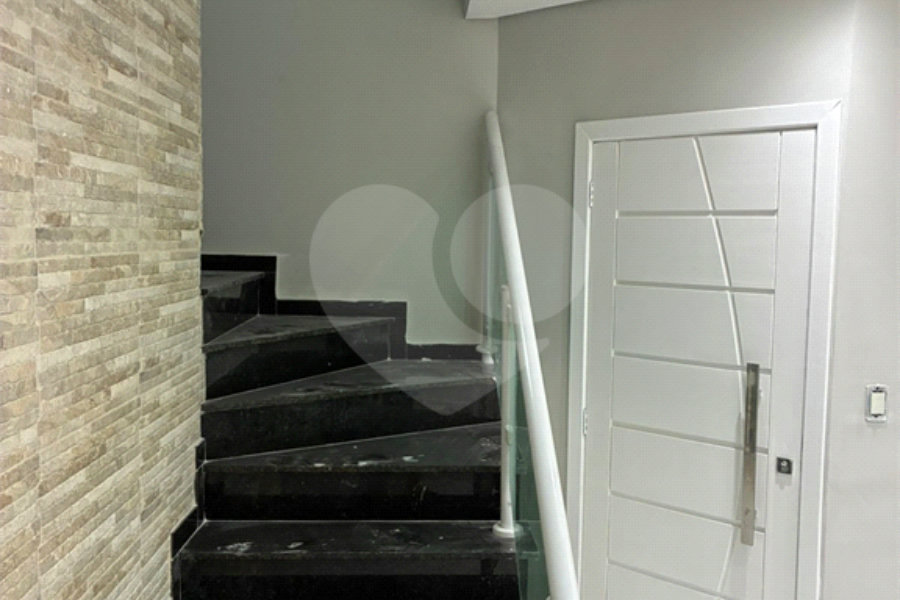 Sobrado à venda com 3 quartos, sendo 1 suíte, em Vila Maricy, Guarulhos, SP
