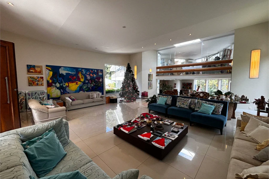 Casa à venda com 5 suítes em Tremembé, São Paulo, SP