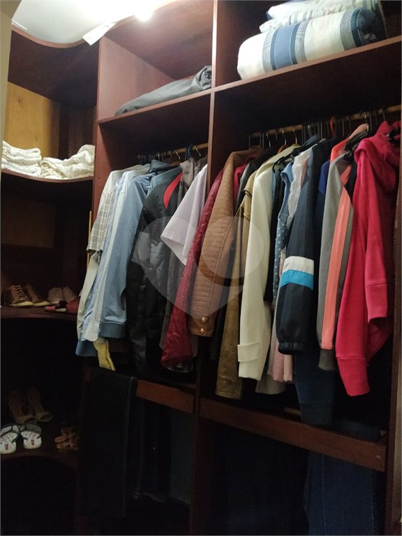 Casa Térrea à venda com 3 quartos, sendo 1 suíte,  no Centro, Salesópolis, SP