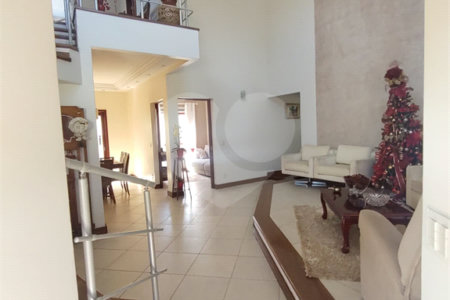 Casa à venda com 3 quartos, sendo 1 suíte, em Jardim Panorama, Valinhos, SP