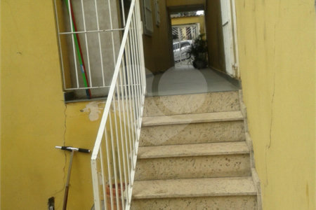 Sobrado à venda com 3 quartos em Vila Dona Augusta, São Paulo, SP