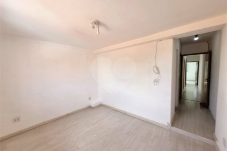 Sobrado à venda com 3 quartos, sendo 1 suíte,  em Jardim Ester Yolanda, São Paulo, SP