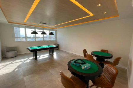 Apartamento com 2 dormitórios à venda, 74 m² por R$ 1.049.000,00 - Gonzaga - Santos/SP