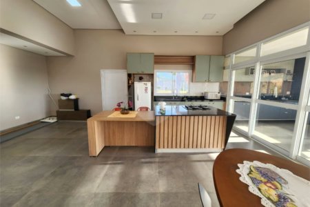 Casa de Vila à venda com 3 suítes em Inhayba, Sorocaba, SP