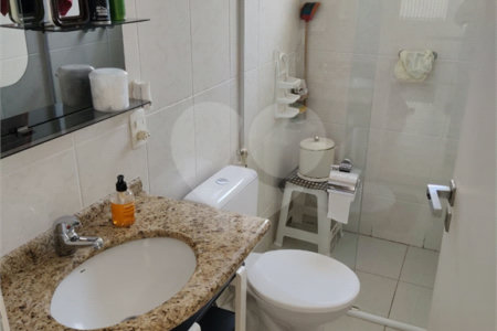 Casa à venda com 3 quartos, sendo 1 suíte, no condomínio Picollo Villaggio, Louveira - SP