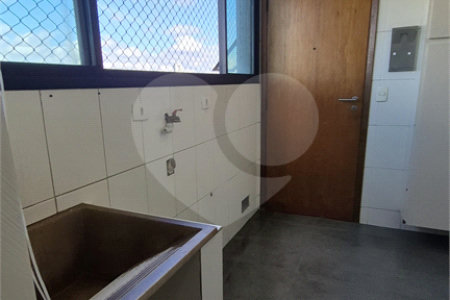 Apartamento à venda ou para alugar com 3 quartos, sendo 2 suítes, em Vila Romana, São Paulo, SP