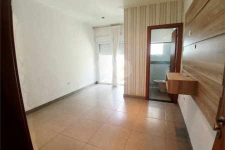 Casa Térrea à venda com 3 suítes em Anchieta, São Bernardo do Campo, SP
