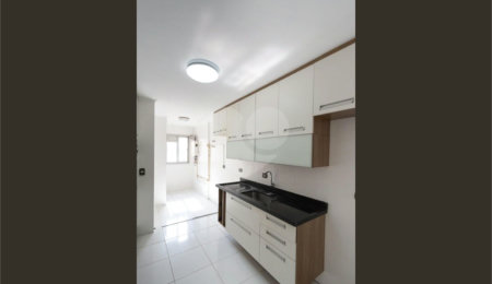 Apartamento à venda com 3 quartos, sendo 1 suíte,  em Jardim Marajoara, São Paulo, SP