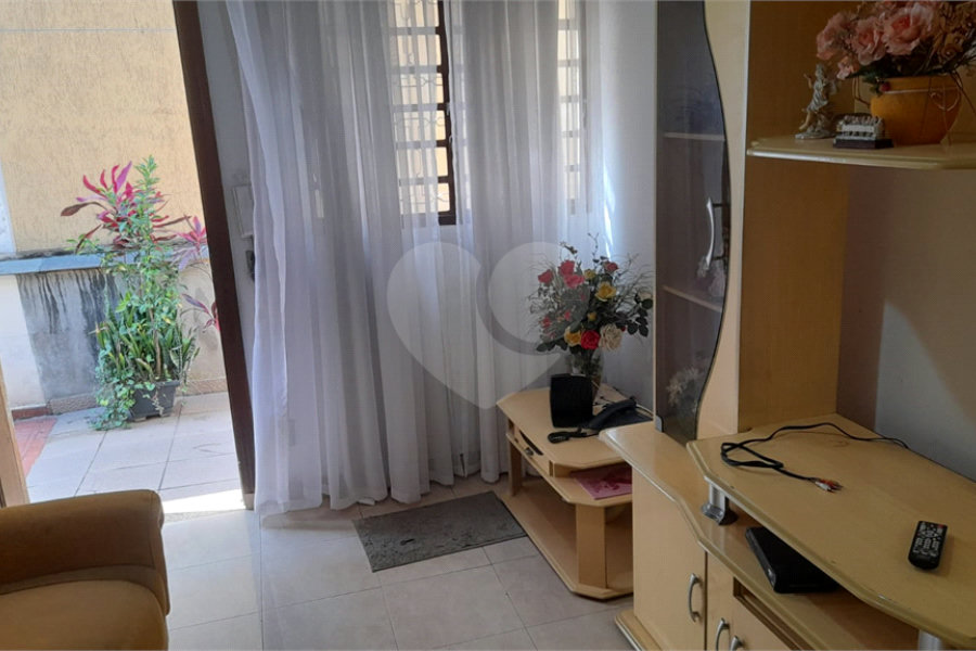 Casa de Vila à venda com 3 quartos, sendo 1 suíte, em Pari, São Paulo, SP