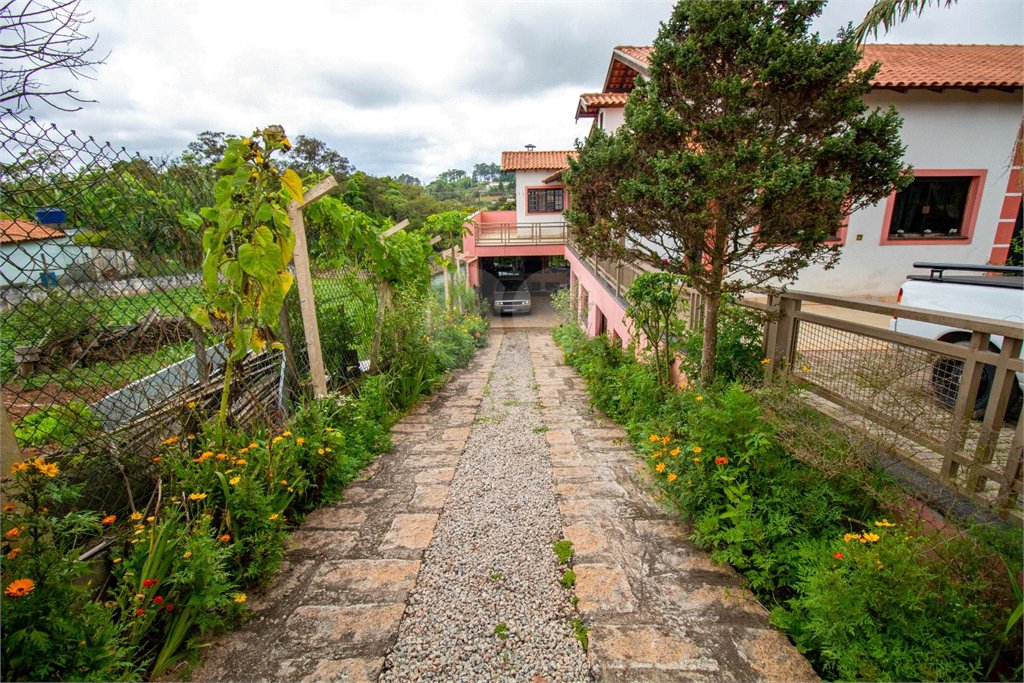 Casa à venda com 3 quartos, sendo 1 suíte,  em Alto da Serra (mailasqui), São Roque, SP