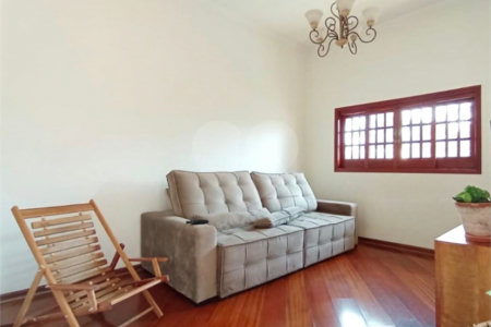 Casa à venda com 5 quartos, sendo 1 suíte, no condomínio Constantino Mattucci, Sorocaba - SP