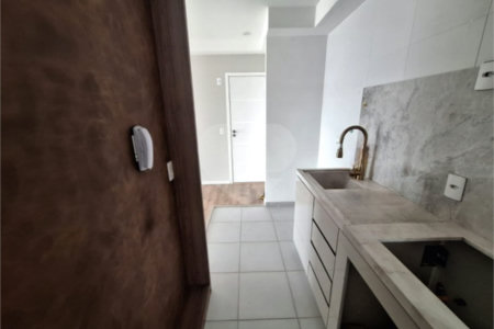 Apartamento à venda com 2 quartos, sendo 1 suíte,  em Vila Esperança, São Paulo, SP