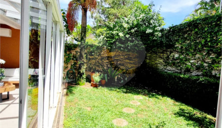 Casa à venda com 3 suítes no condomínio Villa Splendore, São Paulo - SP