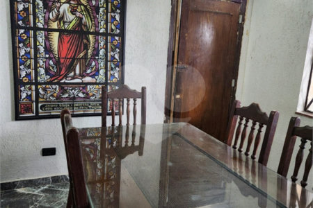 Sobrado à venda ou para alugar com 3 quartos, sendo 13 suítes, em Jardim São Paulo(zona Norte), São Paulo, SP