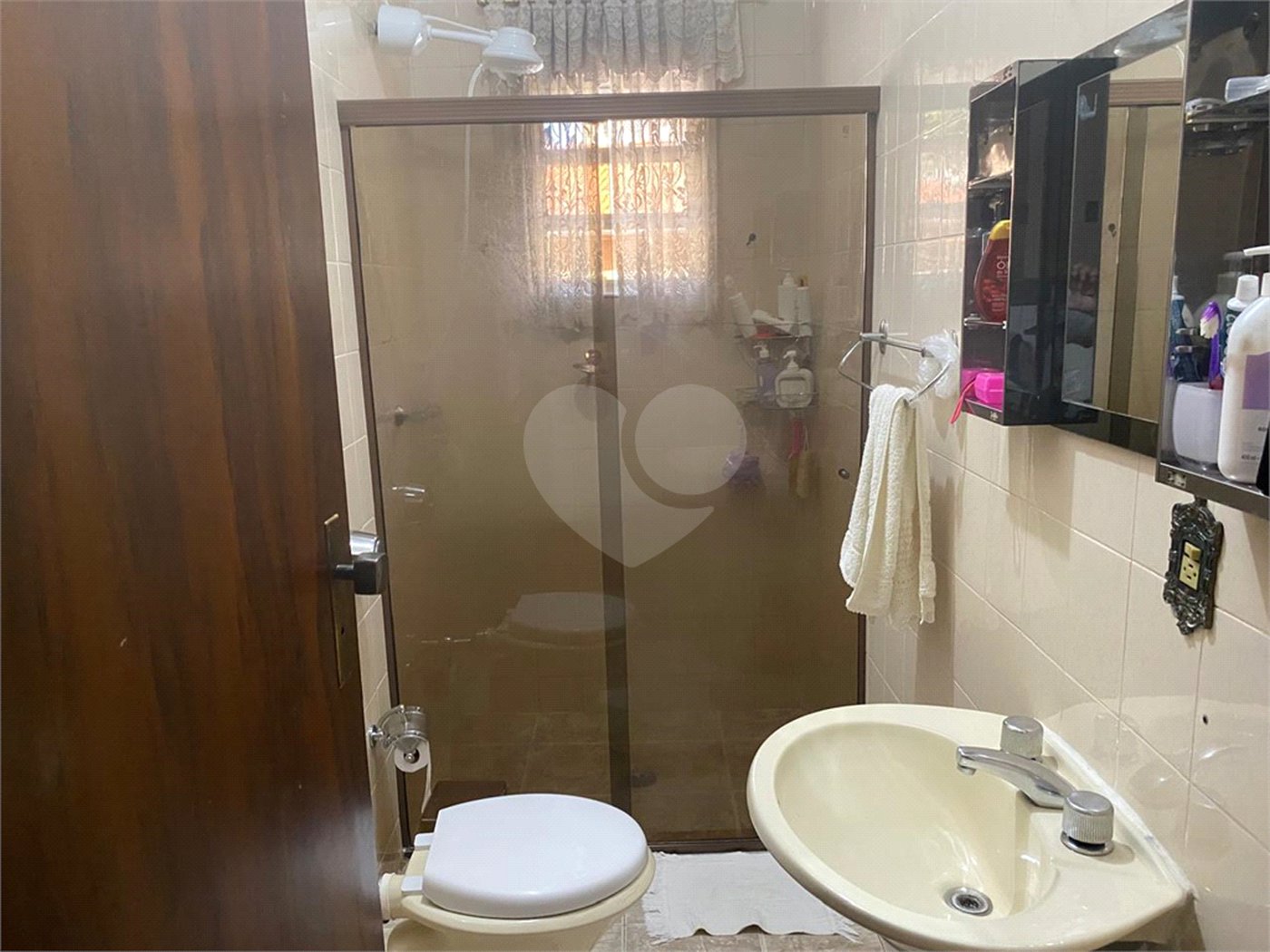 Sobrado à venda com 3 quartos, sendo 1 suíte, em Tremembé, São Paulo, SP