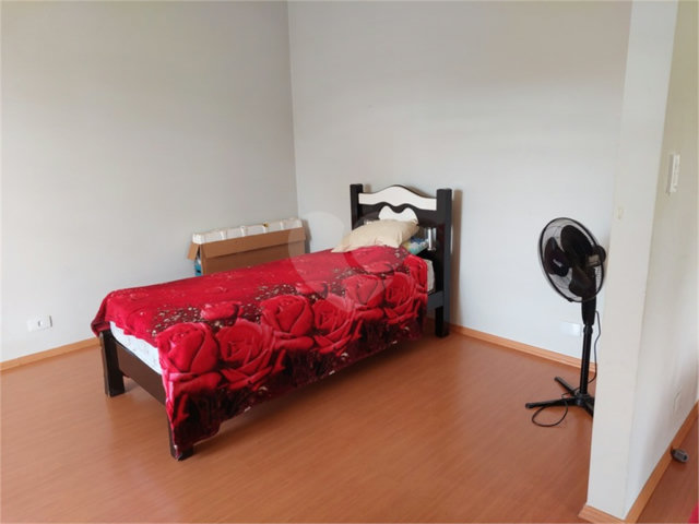 Casa à venda com 5 quartos, sendo 3 suítes,  no Centro, Mairiporã, SP