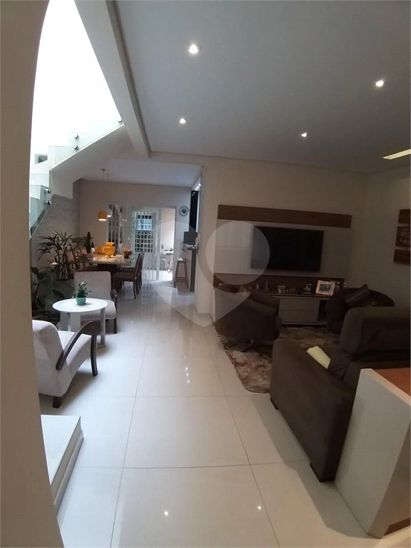 Casa à venda com 3 quartos, sendo 1 suíte, em Saúde, São Paulo, SP